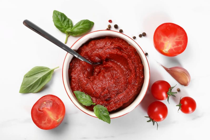 تصویر 2 از رب گوجه فرنگی شیشه ای سحر مناسب پخت انواع غذا با رنگ دهی و کیفیت مطلوب